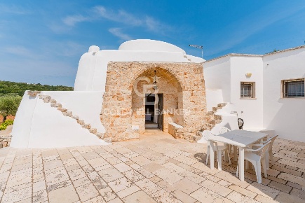Foto Villa singola in Contrada Badessa, Ostuni di 93 m² con 5 locali