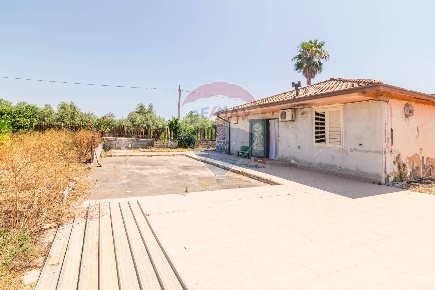 Foto Appartamento in VIA DEL PANORAMA, Lentini di 113 m² con 5 locali