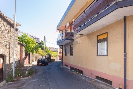 Foto Appartamento in Via Giuseppe Mazzini, Viagrande Centro di 95 m²
