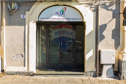 Foto Locale commerciale in Piazza Crocifisso Maiorana, Catania Palestro