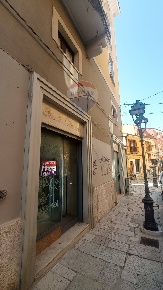 Foto Locale commerciale in via marconi, Campobasso Centro Storico di 52 m²