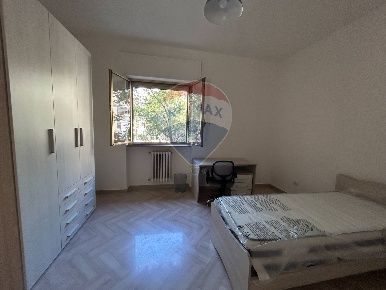 Foto Appartamento in Via Devitofrancesco, Bari Picone di 130 m² in affitto