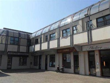 Foto Locale commerciale in Via Angelo Moro, San Donato Milanese Centro