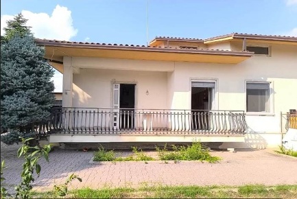 Foto Appartamento in contrada paolini, Frigento di 90 m² con 3 locali