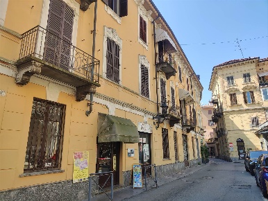 Foto Appartamento a Biella Centro Storico di 110 m² con 4 locali in vendita