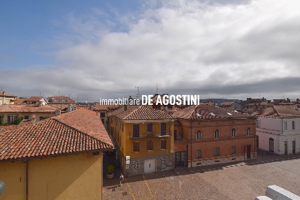 Foto Appartamento in Via Del Mulino, Arona Centro di 70 m² con 2 locali
