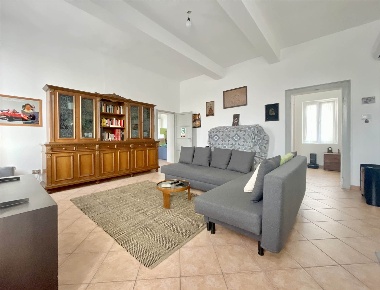 Foto Appartamento in Via Andreasino  1, Mantova di 199 m² con 5 locali