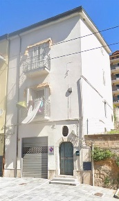 Foto Casa indipendente in via francesco tedesco 177, Avellino di 129 m²