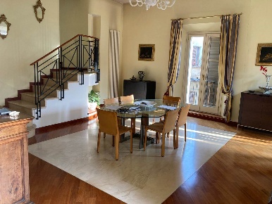 Foto Appartamento a Fano Centro Storico di 400 m² con 9 locali in vendita