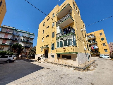 Foto Appartamento a Augusta Centro di 80 m² con 3 locali in vendita
