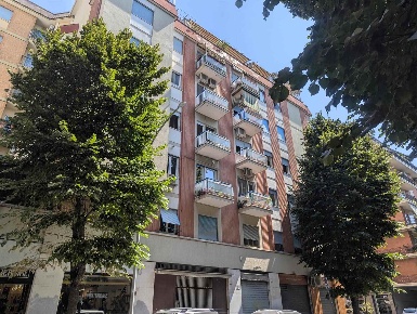 Foto Appartamento in Via Teodoro Mommsen 23, Roma Colli Albani di 110 m²