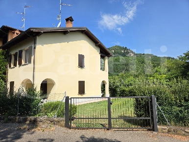 Foto Villa bifamiliare in Via Brigata Stella Rossa 29/2, Sasso Marconi