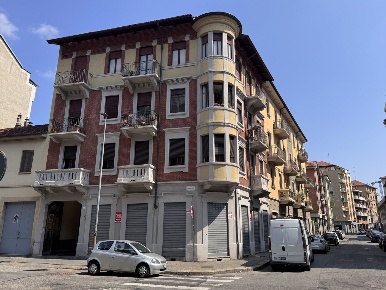 Foto Appartamento in Via Cuneo 50, Torino Aurora di 180 m² con 8 locali