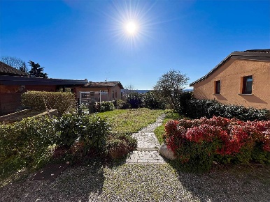 Foto Appartamento in Via Cucchino, Sesto Calende Lisanza di 220 m²