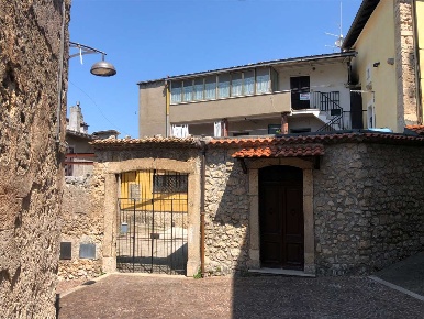 Foto Appartamento in Piazza di San Michele Arcangelo, Vico nel Lazio Centro