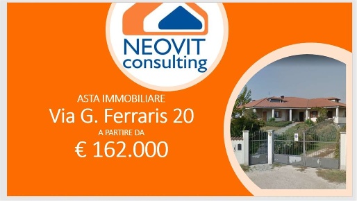 Foto Villa a schiera in Via Galileo Ferraris 20, Poirino Centro di 685 m²