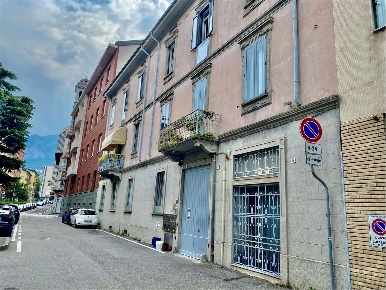 Foto Ufficio in Via Trieste 9, Lecco Centro di 26 m² con 1 locali