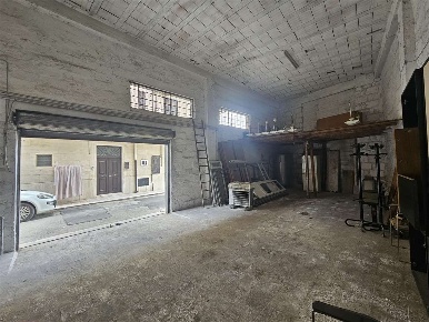 Foto Box in VIA ASTI  6, Cerignola Centro di 55 m² con 1 locali in vendita