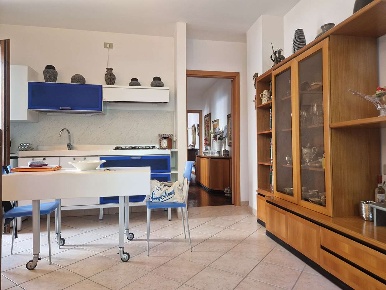 Foto Appartamento a Pesaro di 87 m² con 5 locali in vendita