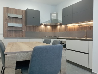 Foto Appartamento in Via Giovanni Pascoli 3, Acireale con 6 locali