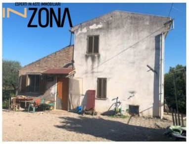 Foto Appartamento in Contrada Fonteschiavo, Nocciano di 247 m² con 4 locali
