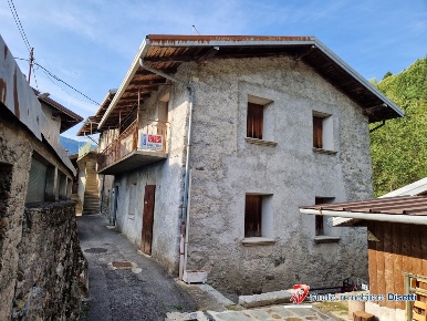 Foto Case semi ndipendenti in Via Sant'Antonio, Malonno di 190 m²
