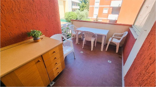 Foto Appartamento a Luni di 85 m² con 5 locali in vendita