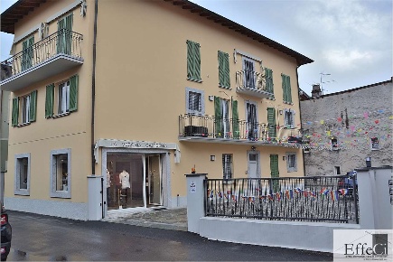 Foto Appartamento in Via Piave 25, Ispra Centro di 75 m² con 3 locali