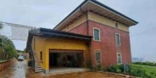 Foto Villa unifamiliare in Via Case Sparse, Sant'Ambrogio di Valpolicella