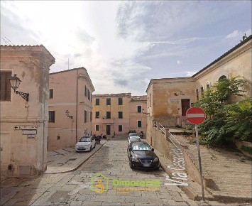 Foto Ufficio in Via Cesare Battisti 2, La Maddalena di 104 m² con 5 locali