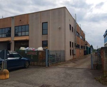 Foto Capannone industriale in Via S. Fiorano, Villasanta di 2398 m²