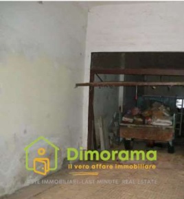 Foto Box in Via Genova 01100 Viterbo VT Italia, Viterbo di 27 m² in vendita