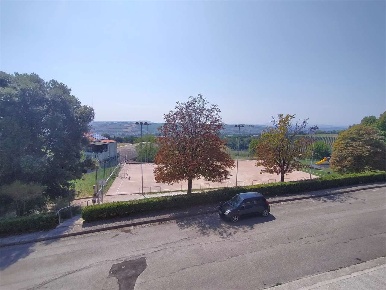 Foto Appartamento in VIA UNGHERIA 8, Monte Urano Centro di 235 m²