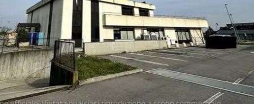 Foto Magazzino in via Manzoni ex via Dante  40, Cornate d'Adda Centro