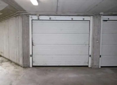 Foto Box in Viale Verona, Cologna Veneta Centro di 35 m² con 1 locali