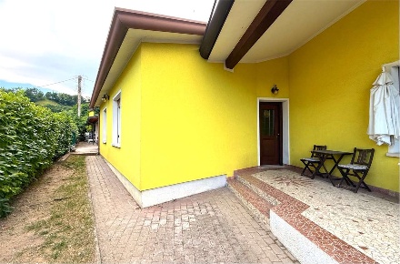 Foto Casa indipendente in Via Crevada  47, Susegana di 300 m² con 14 locali
