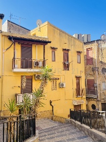Foto Appartamento in Via Botteghelle 58, Agrigento Centro Storico di 135 m²