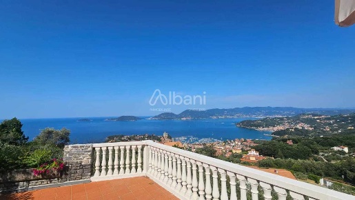 Foto Case indipendenti in LOCALITA CODINA, Lerici Lerici Paese di 85 m²