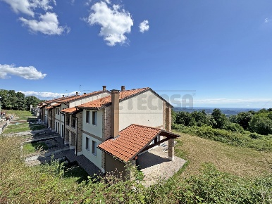Foto Case semi ndipendenti in Via Pellizzari 13, Trissino di 268 m²