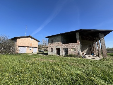 Foto Appartamento in Viale M. di Canossa, Valsamoggia Bazzano di 369 m²