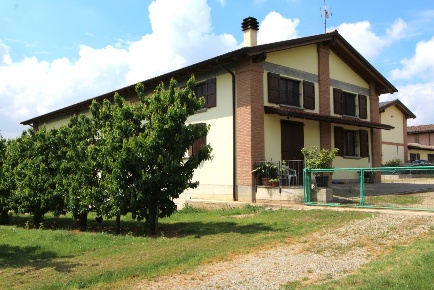 Foto Appartamento in Via San Francesco, Valsamoggia Bazzano di 43000 m²