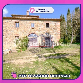 Foto Rustico a Arezzo di 650 m² con 32 locali in vendita