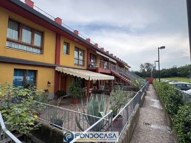 Foto Appartamento a Erbusco Villa Pedergnano di 112 m² con 3 locali