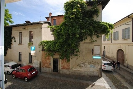 Foto Appartamento in Via Robolini, Pavia Centro Storico di 131 m²