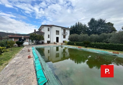 Foto Villa unifamiliare in Via Santacroce, Roccaromana Centro di 480 m²
