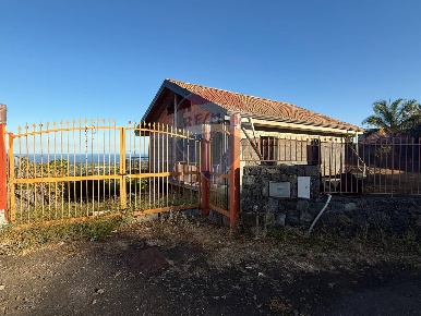 Foto Appartamento in SP2iii, Mascali Centro di 180 m² con 7 locali