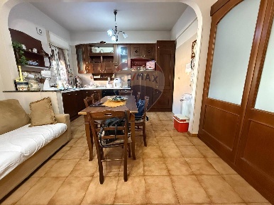 Foto Appartamento in Via Brindisi, San Giovanni la Punta Centro di 115 m²