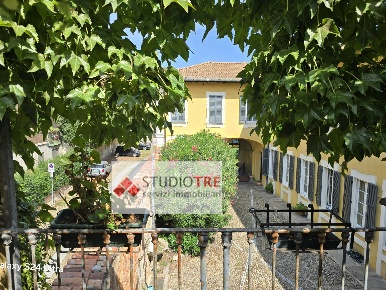 Foto Appartamento in Via Corridoni, Pavia Centro Storico di 338 m²