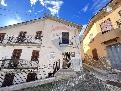 Foto Case semi ndipendenti in via cavour Pellescritta, Montereale di 91 m²