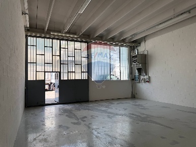 Foto Capannone industriale a Sesto San Giovanni Centro di 95 m² in affitto